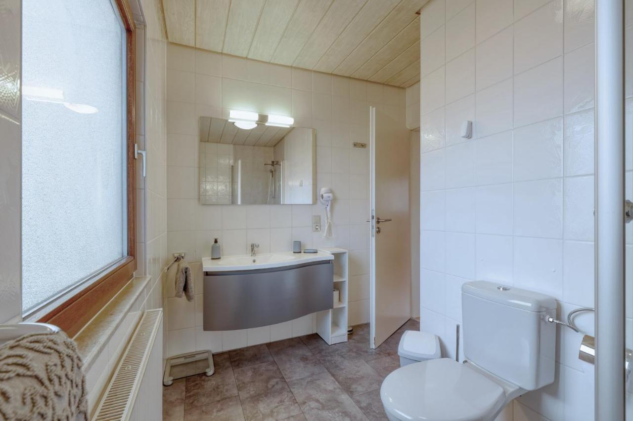 Seepark Kirchheim Ferienhaus Bei Anne Mit Sauna Exterior foto